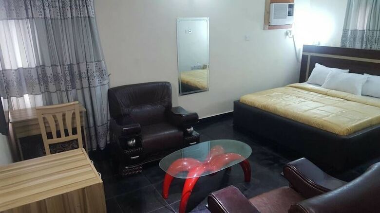 Hotel D'luxx Villa & Suites