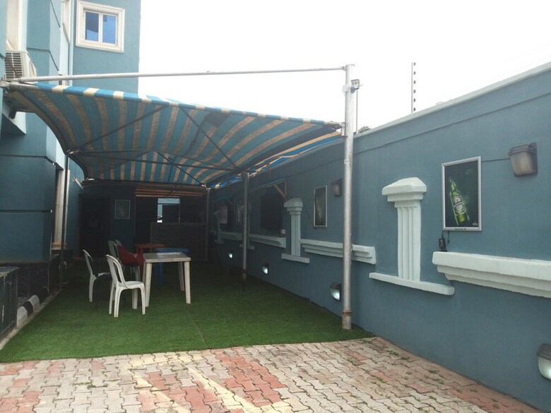 Hotel D'luxx Villa & Suites