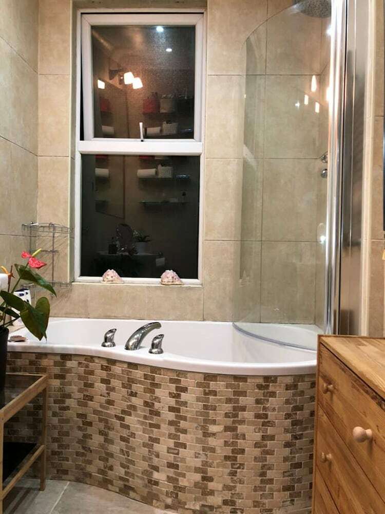 Hotel Double Bedroom Near Heathrow