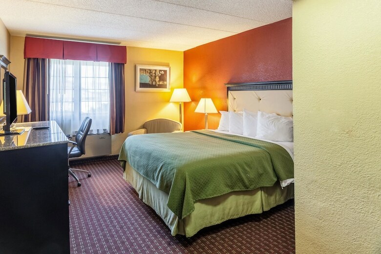 Motel Quality Inn & Suites
