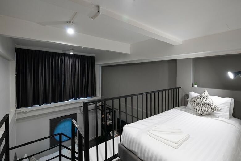 Hotel Kowtha  Rivertel