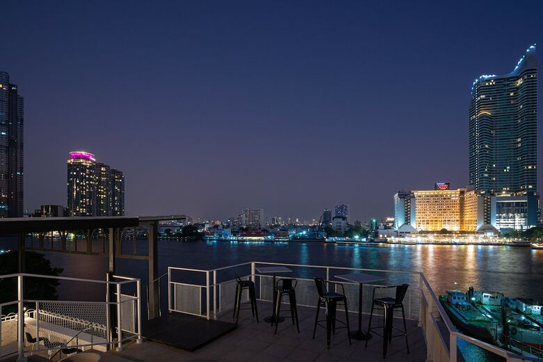 Hotel Kowtha  Rivertel