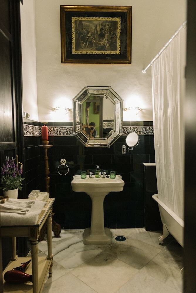 Bed & Breakfast Palacio Del Virrey Laserna