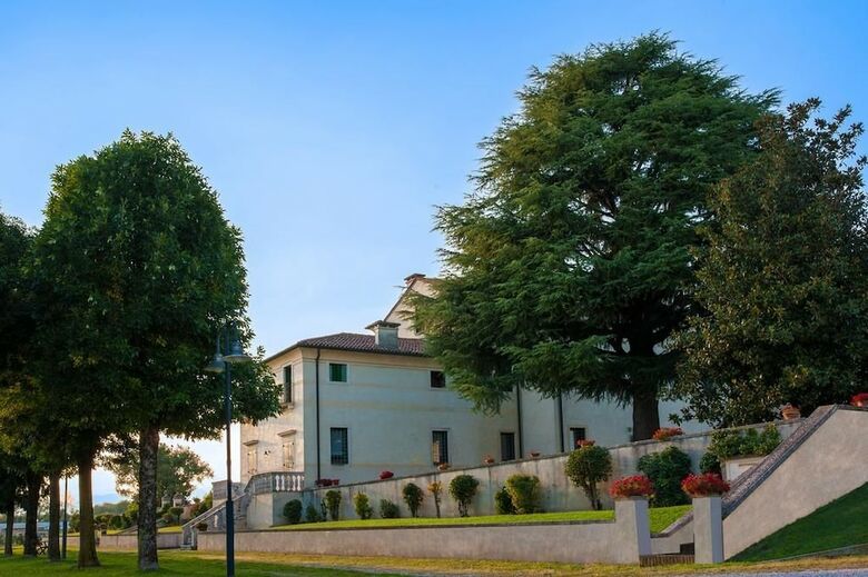Bed & Breakfast Villa Conti Bassanese