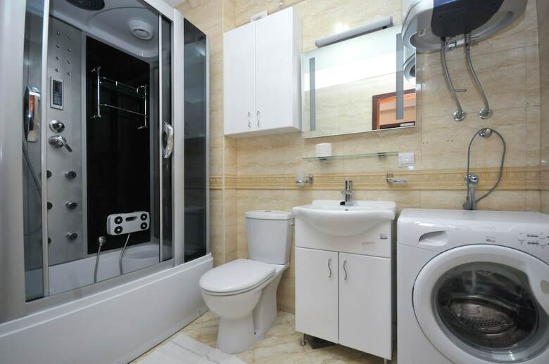 Apartments Maini