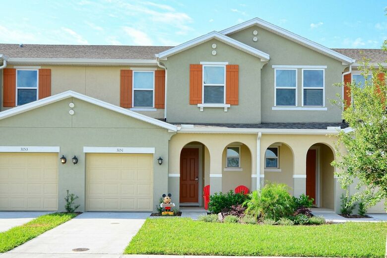 Compass Bay- 4 Bedroom Townhome- 1950cy