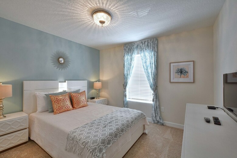 Storey Lake-6 Bedroom Pool Home-1651st