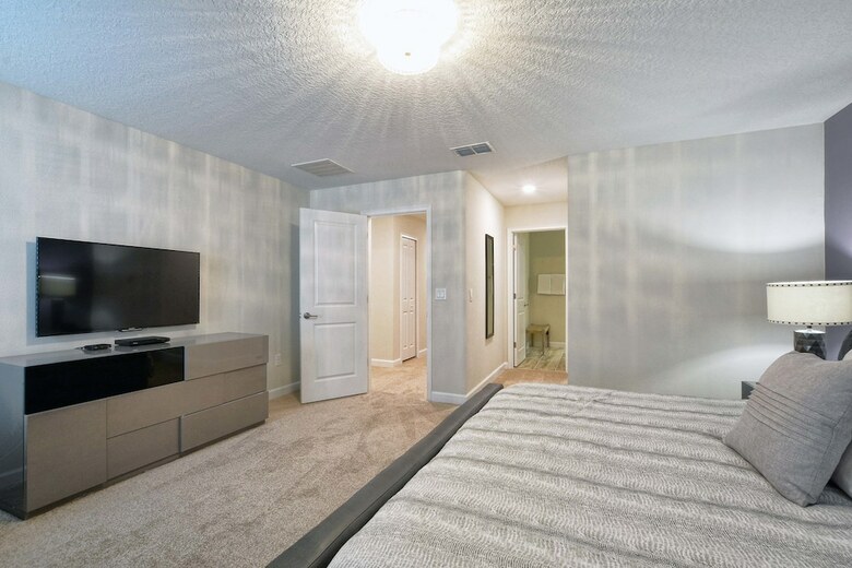 Storey Lake-6 Bedroom Pool Home-1651st