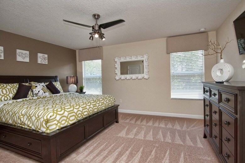 Paradise Palms- 6 Bedroom Pool Home-3150pp