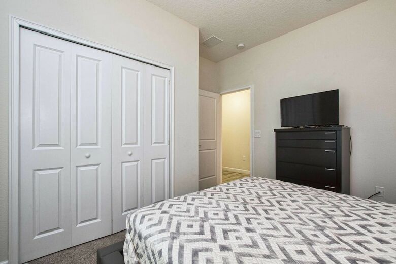 Champions Gate-5 Bed Townhouse W/splashpool-4976cg