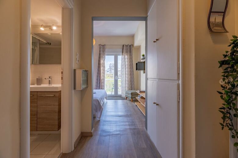 Renovated Lovely Aptm Near To Acropolis