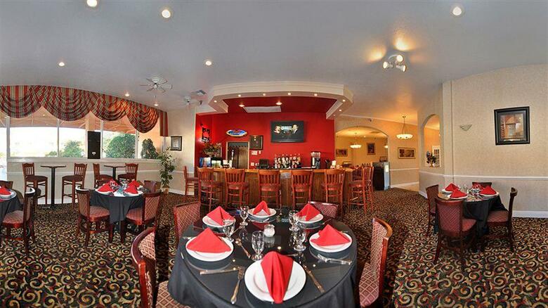 Hotel Clarion Inn & Suites Clearwater Central