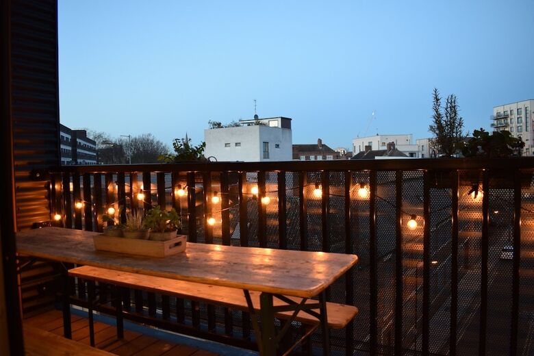 Apartamentos Contemporary 1 Bedroom Flat With Balcony In Hackney