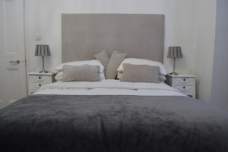 Apartamentos Large 2 Bedroom Garden Flat In Battersea