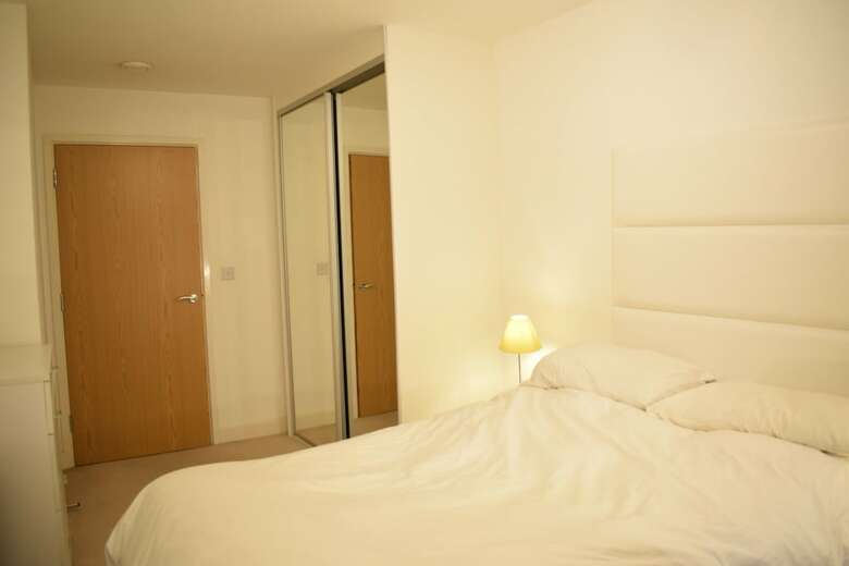 Apartamentos Modern 2 Bed Flat With Balcony In Canada Water