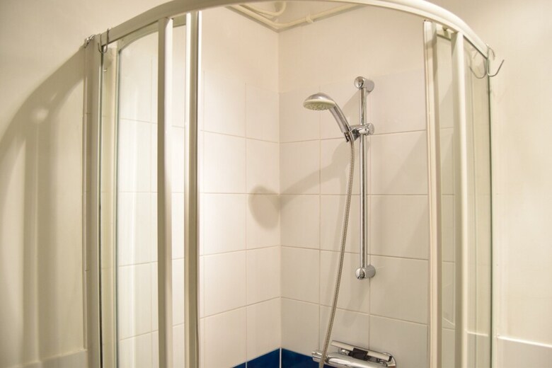 Spacious 1 Bedroom Apartment In London