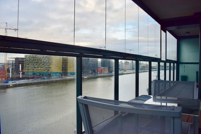 Apartamentos 3 Bed Room Flat In Grand Canal With River Views