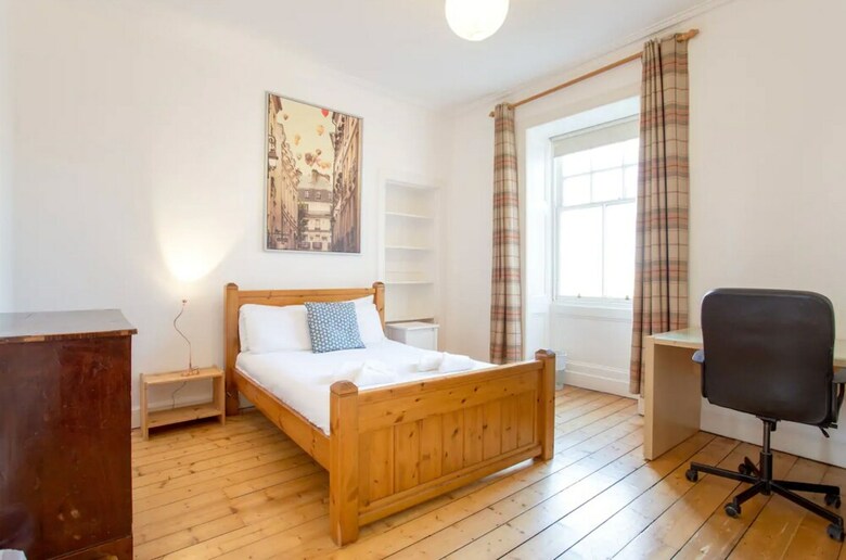 Apartamentos Spacious Traditional 3 Bedroom Flat In New Town