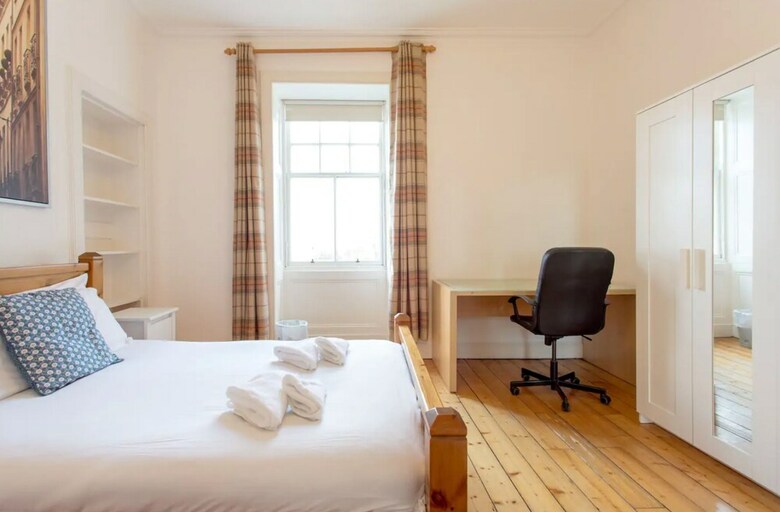 Apartamentos Spacious Traditional 3 Bedroom Flat In New Town