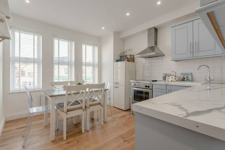 Bright 1 Bedroom Apartment In Wimbledon Park