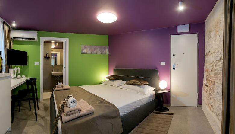 Hotel Annies Stone Studio & Room