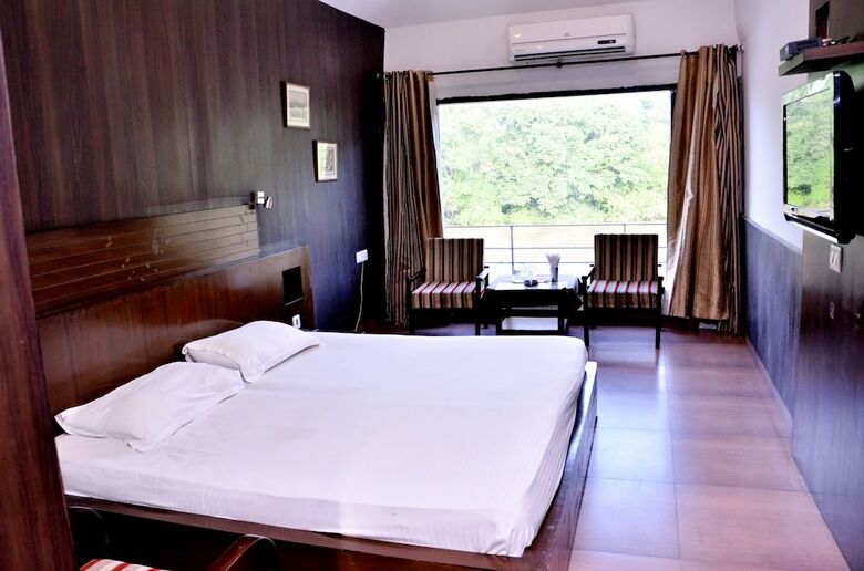 Hotel Coral River Resort