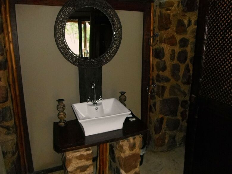 Posada Mangwa Valley Game Lodge & Spa