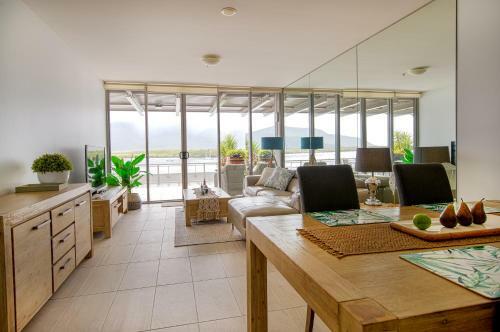 Harbour Lights Luxury Apartments