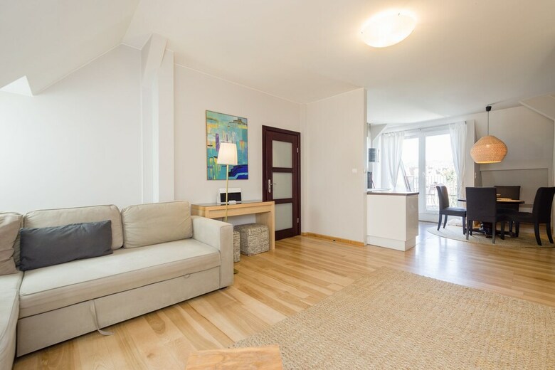 Royal Apartments - Center