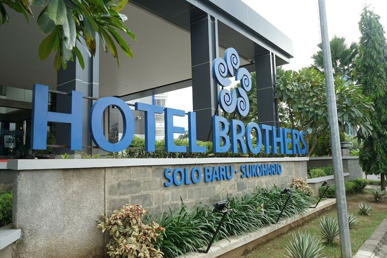 Hotel Brothers Solo Baru