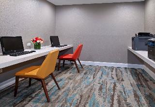 Anaheim Plaza Hotel