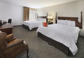 Anaheim Plaza Hotel