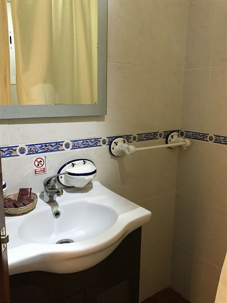 Hostal Restaurante El Mero