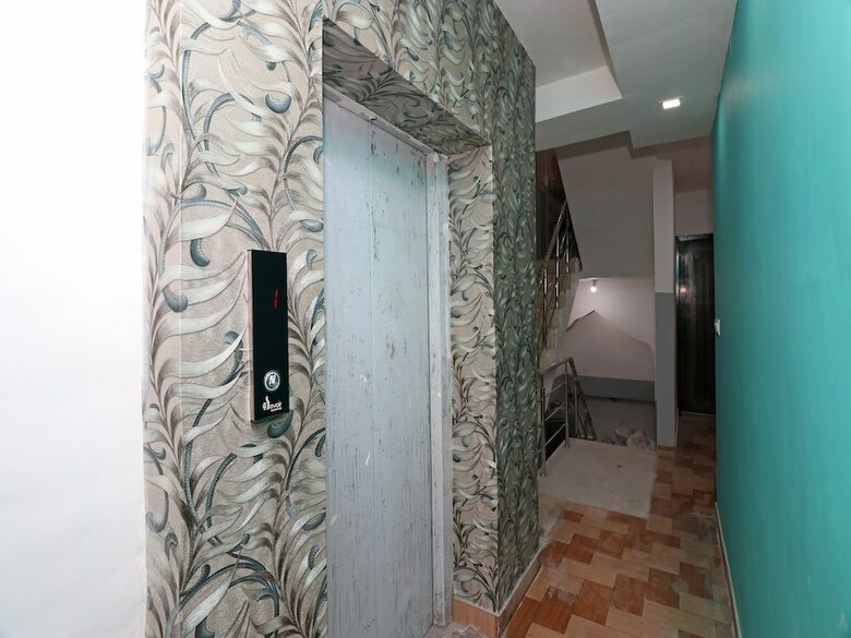 Hotel Oyo 26119 Krishna Guest House
