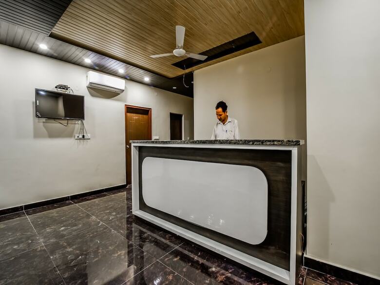 Hotel Oyo 18408 Twilight