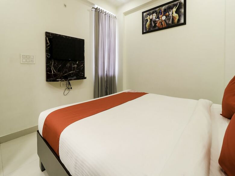 Oyo 28722 The Prince Hotel