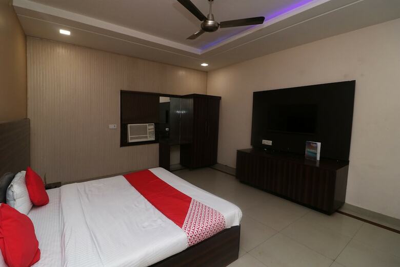 Oyo 22826 Hotel Sheltear & Resturant