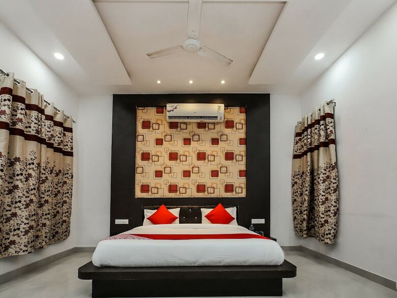 Oyo 19456 Hotel Shagun Palace