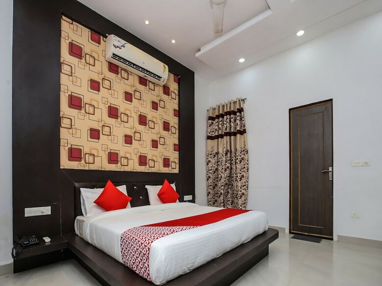 Oyo 19456 Hotel Shagun Palace