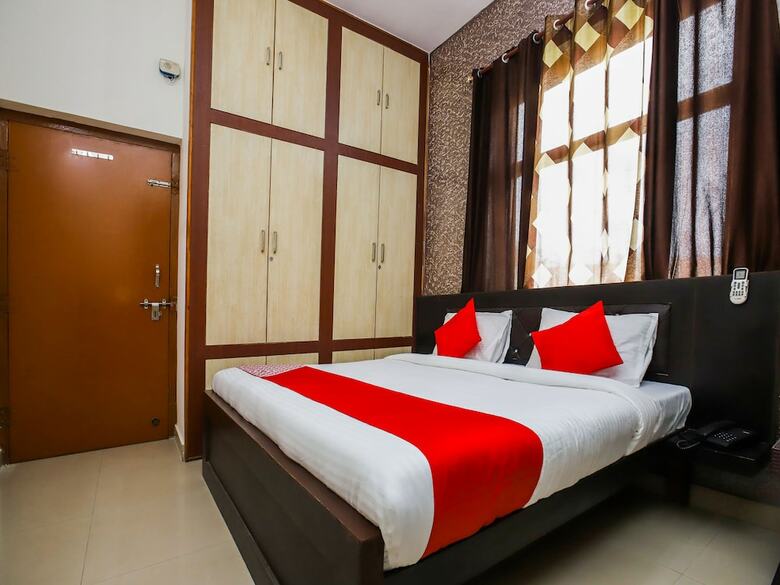 Oyo 19456 Hotel Shagun Palace