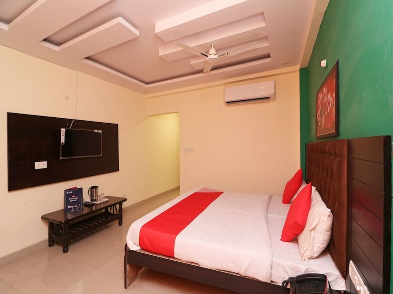 Hotel Oyo 26869 Taj View Pent House