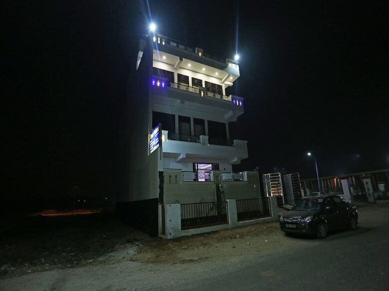 Oyo 26628 Hotel Rest Palace