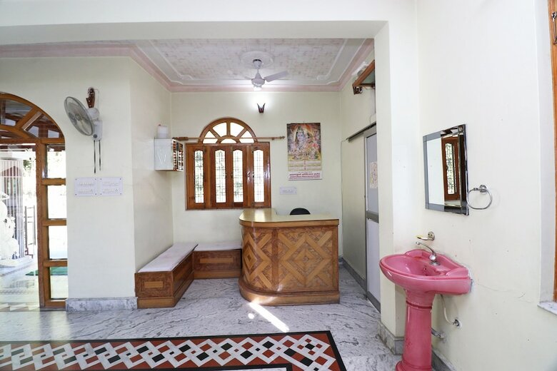 Oyo 24319 Hotel Geetanjali Resort