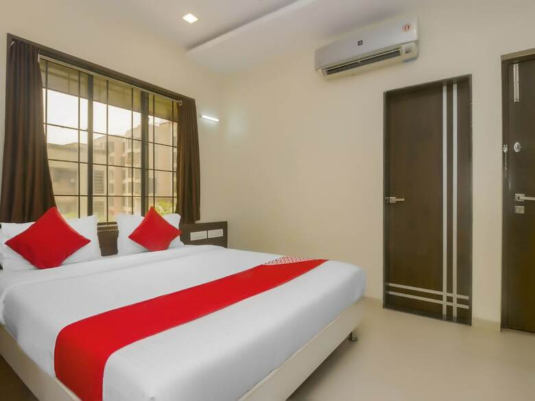 Oyo 22086 Hotel Park View