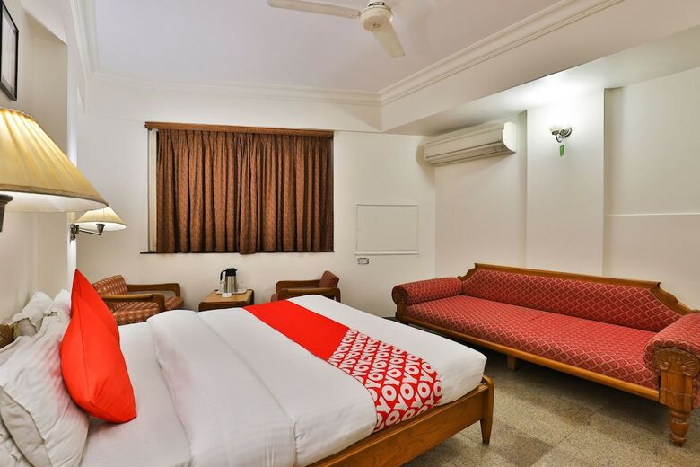 Oyo 23288 Hotel Pinnacle