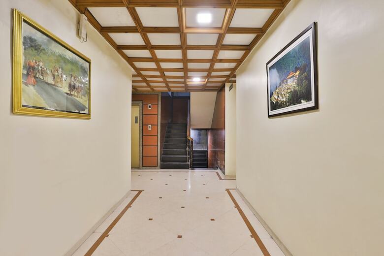 Hotel Oyo 23337 Flagship Ashram Road