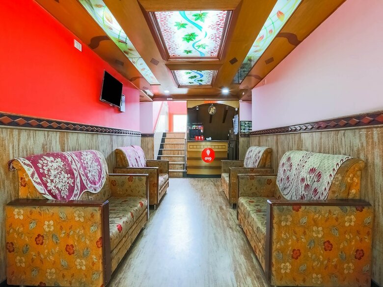 Hotel Oyo 24364 Shiv Shanthi Grand
