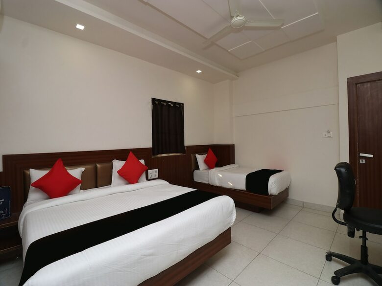 Capital O 28016 Hotel Big Dream