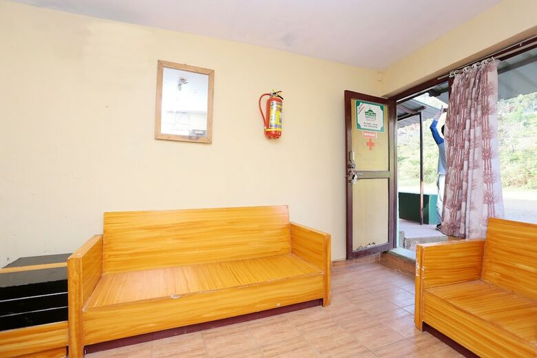 Hotel Oyo 24221 Daneys Guest House