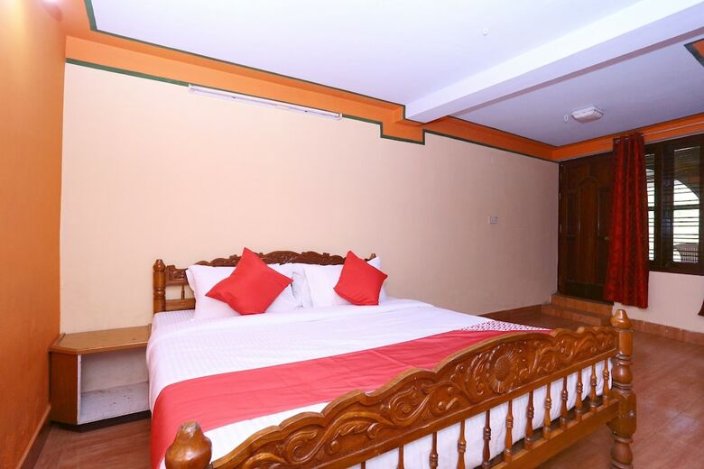 Hotel Oyo 24221 Daneys Guest House
